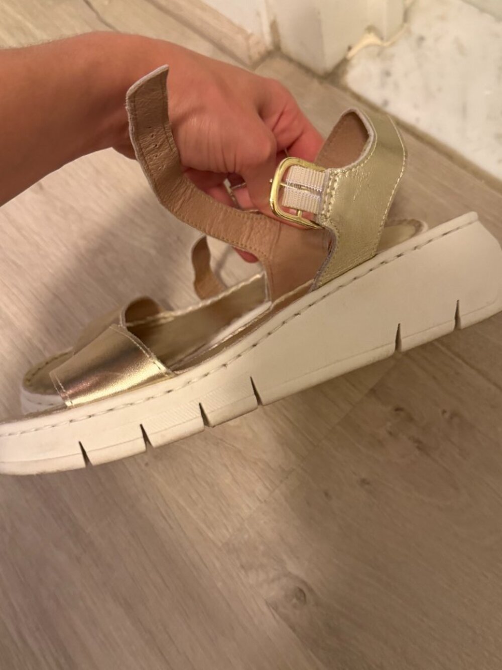 Rizzoli Genuine Leather Metallic Gold Platform Sandals Comfort Chunky Sandals 38 - Picture 5 of 9